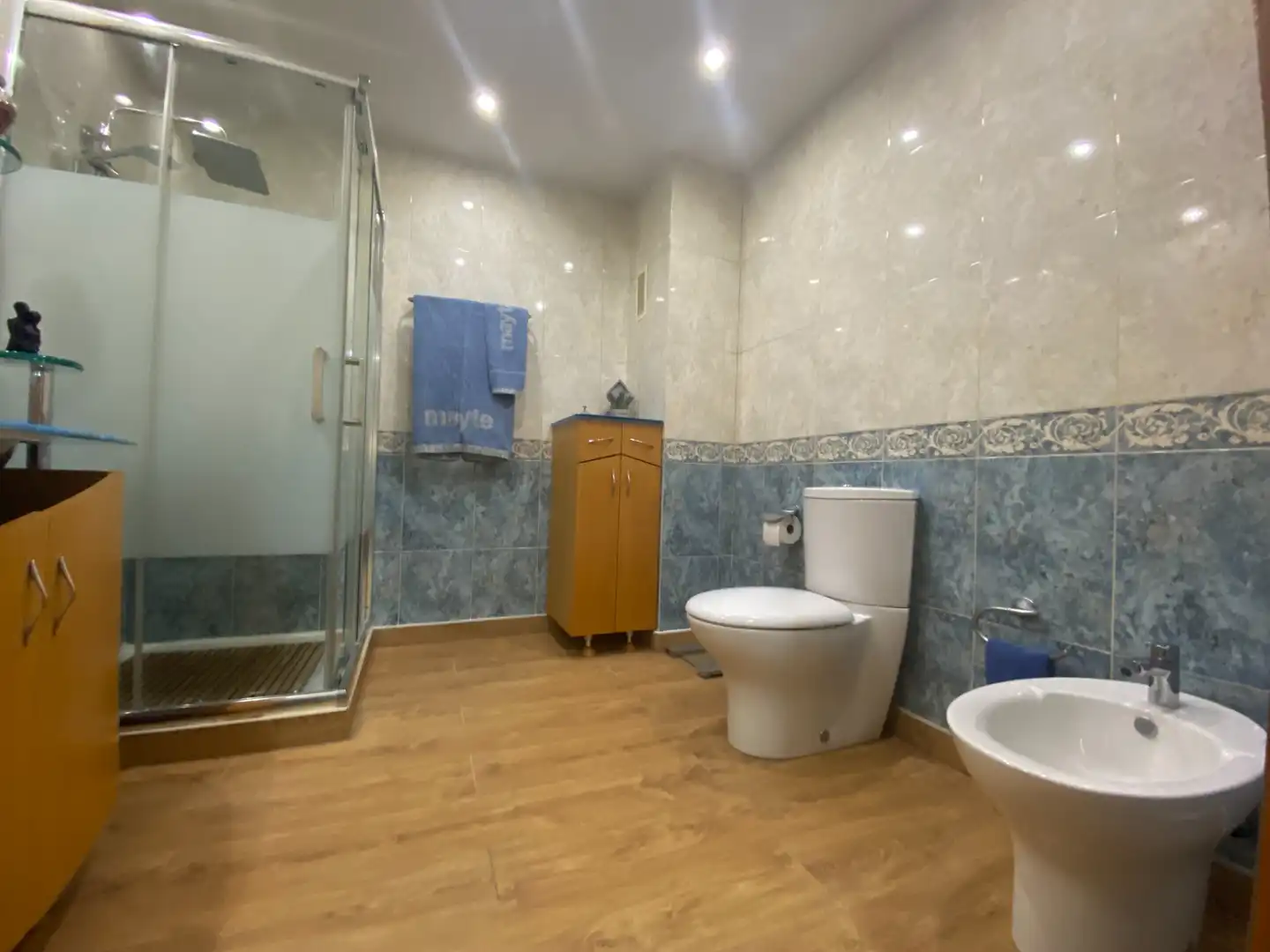 Badezimmer von Dachboden zum Verkauf in Valencia mit Klimaanlage, Heizung und Parkett
