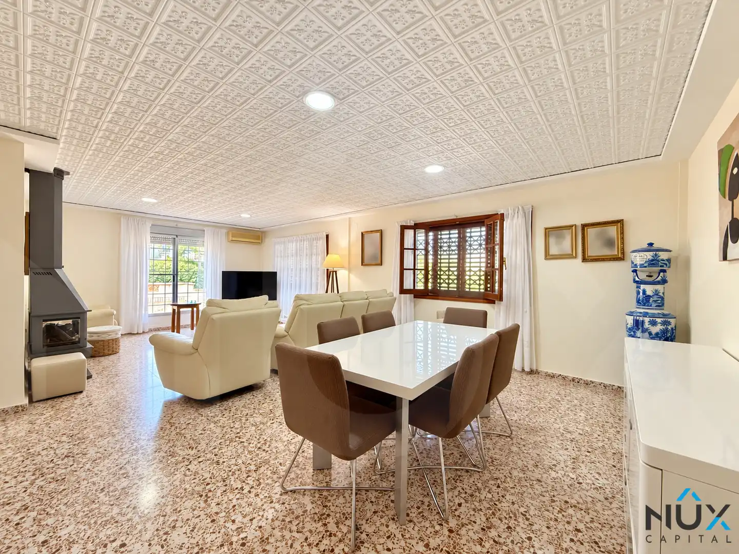 Menjador de Casa o xalet en venda en Paterna amb Aire condicionat, Calefacció i Jardí privat