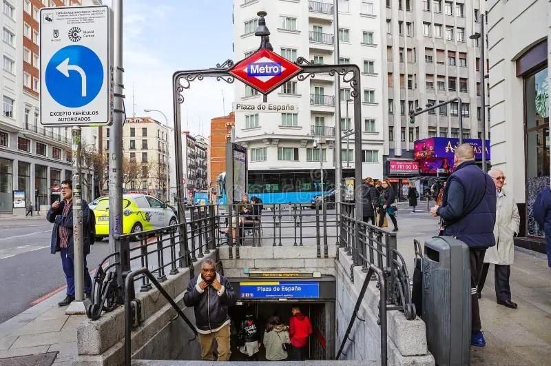 Vista exterior de Piso en venta en  Madrid Capital con Calefacción