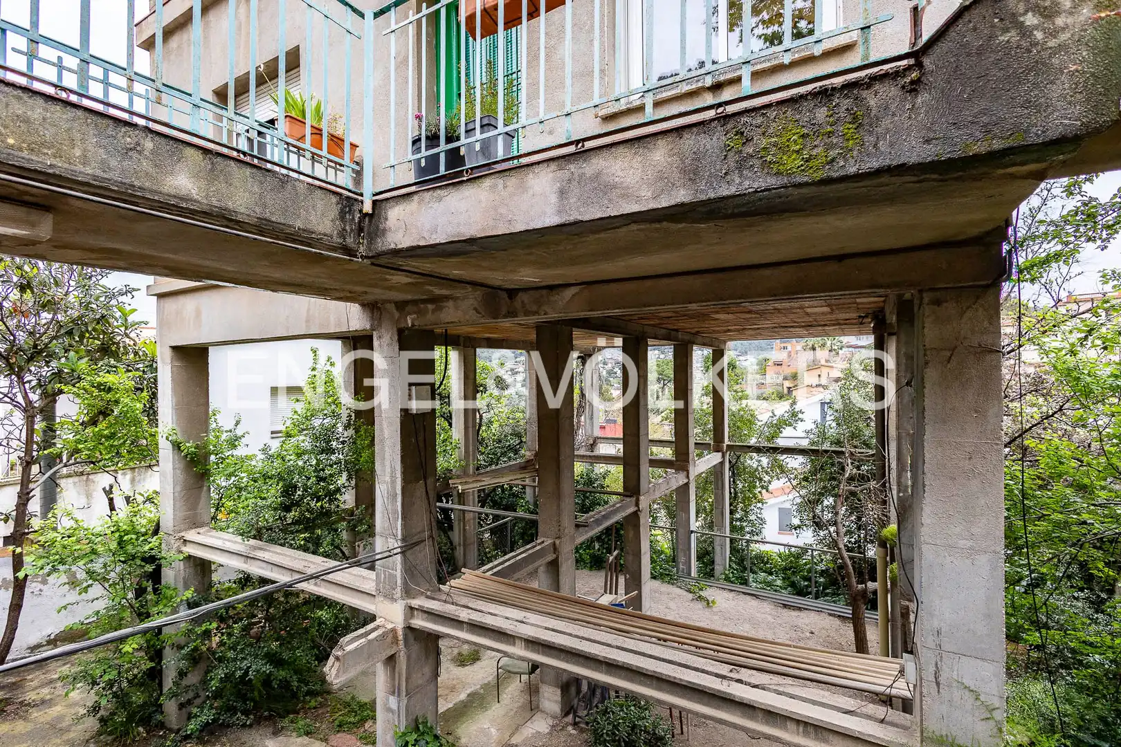 Vista exterior de Casa o xalet en venda en Sant Just Desvern amb Calefacció i Parquet