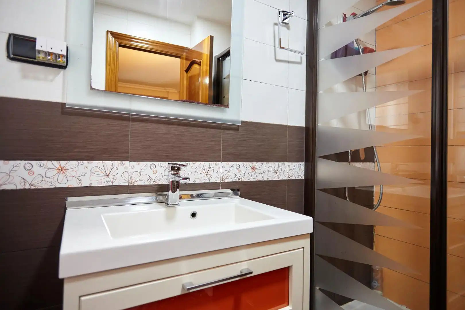 Bathroom of Houses for sale in Martos  with Air Conditioner, Heating and Furnished