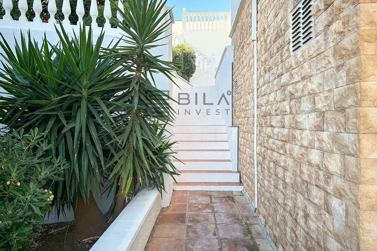 Chalet con piscina en venta en Cerros del Aguila, imagen 47