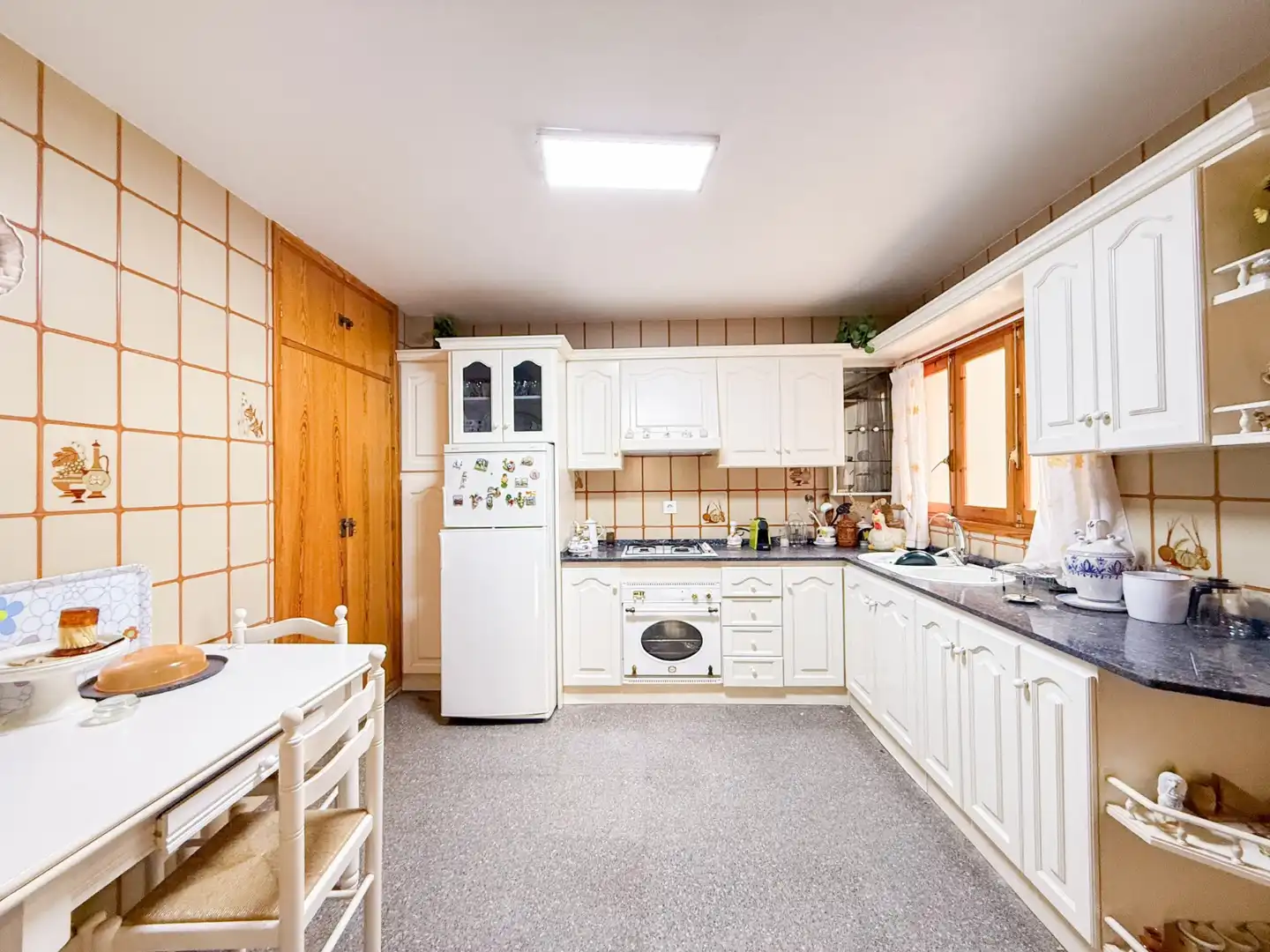 Cocina de Piso en venta en Águilas con Terraza, Amueblado y Horno