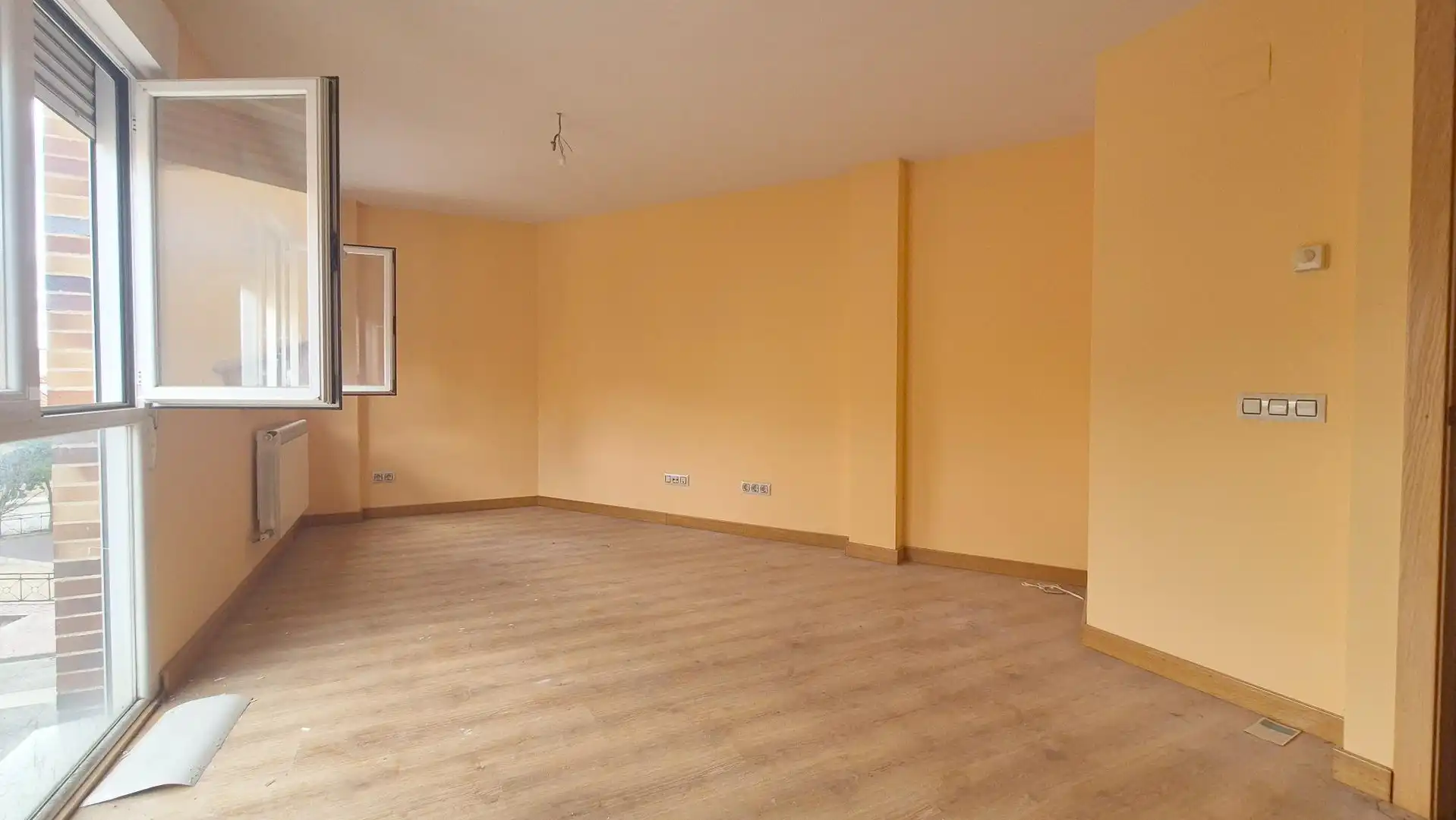 Wohnzimmer von Wohnungen zum Verkauf in San Cristóbal de la Cuesta mit Heizung
