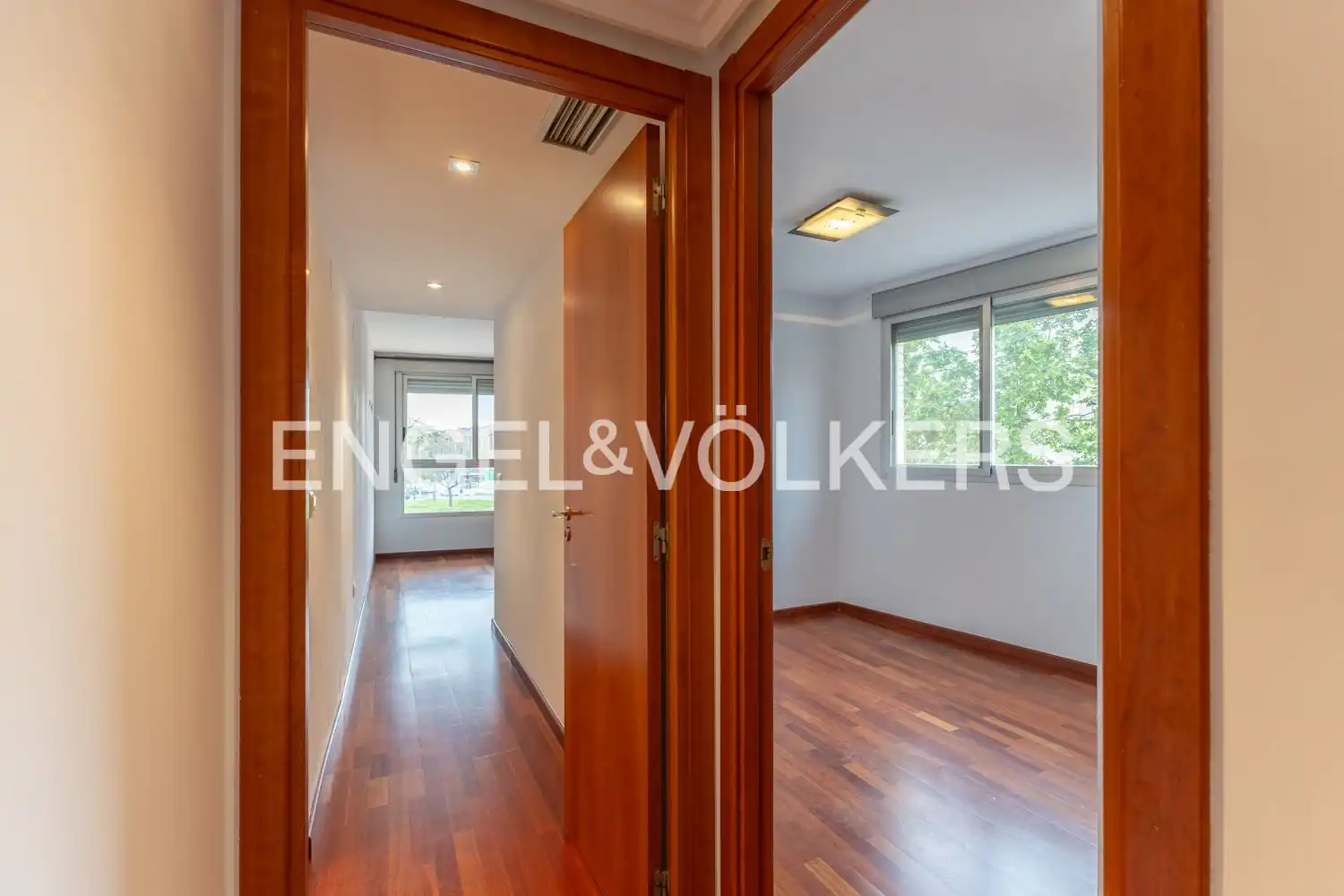 Duplexes for sale in Valencia  with Air Conditioner, Heating and Private garden