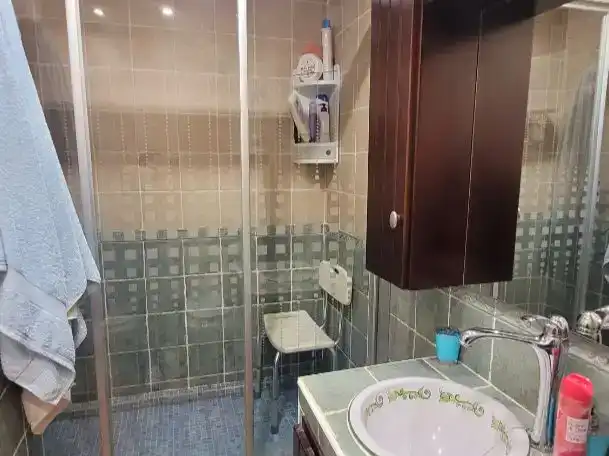 Baño de Piso en venta en Polopos con Aire acondicionado, Piscina y Amueblado