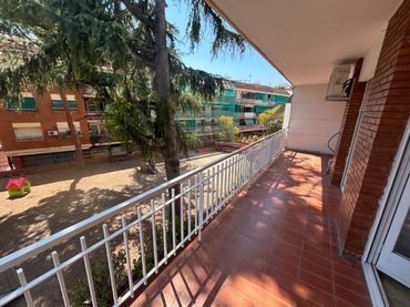 Piso en venta en Carrer d'Antonio Machado 22