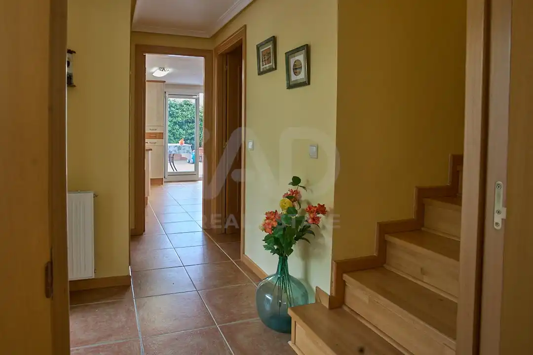 Detached homes for sale in Aranjuez  with Air Conditioner and Heating