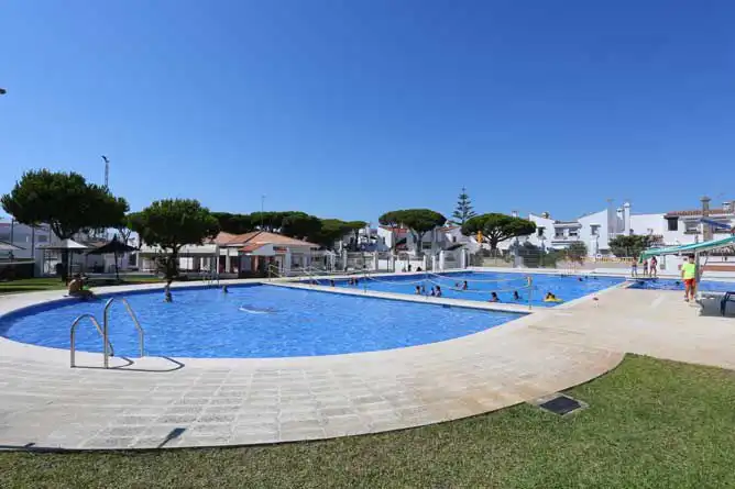 Casa a schiera con piscina in affitto a Carretera de la Barrosa, imagen 3