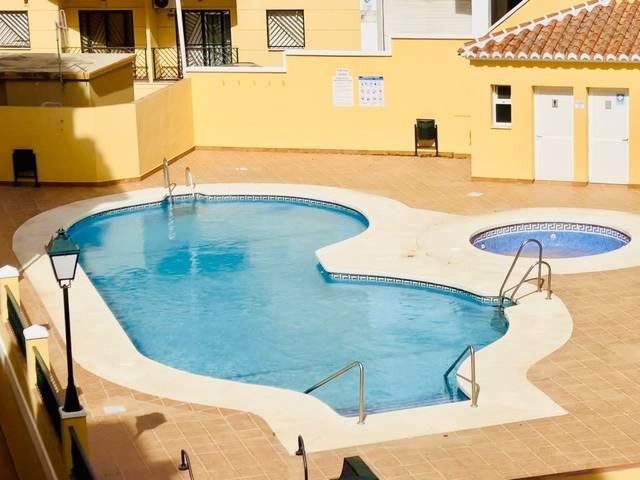 Piso en Venta en Calle Casa Balcones en Urbanización Santa Rosa