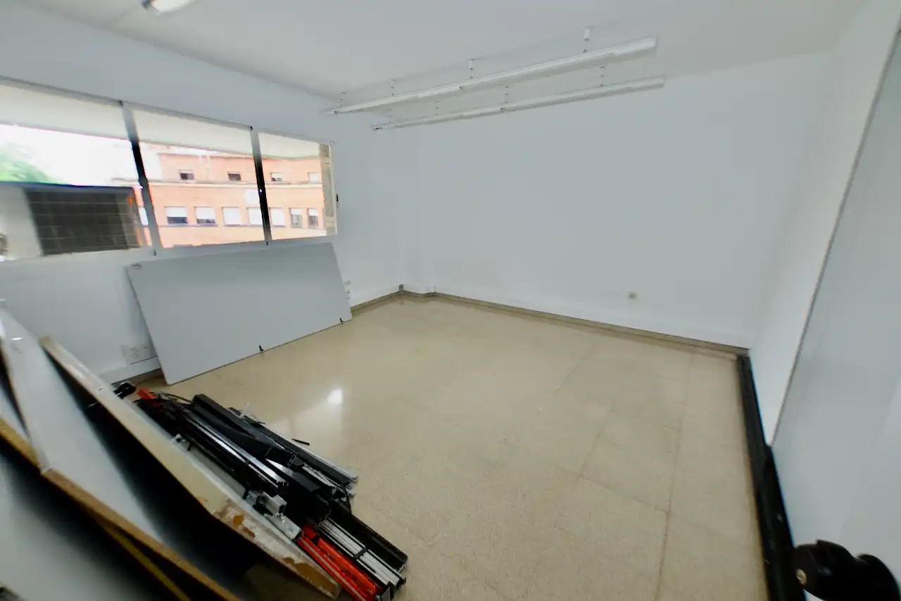 Oficina en venta en Terrassa con Aire acondicionado y Calefacción