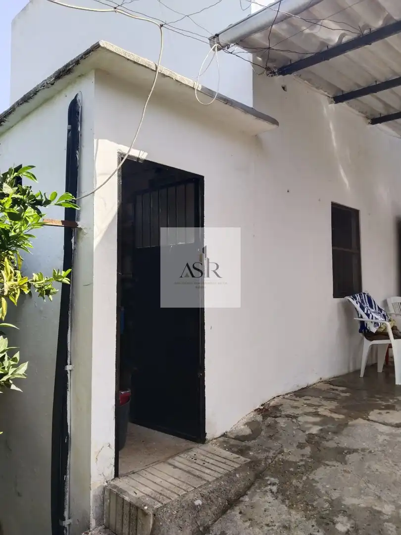 Exterior view of Houses for sale in Alzira  with Terrace, Storage room and Swimming Pool