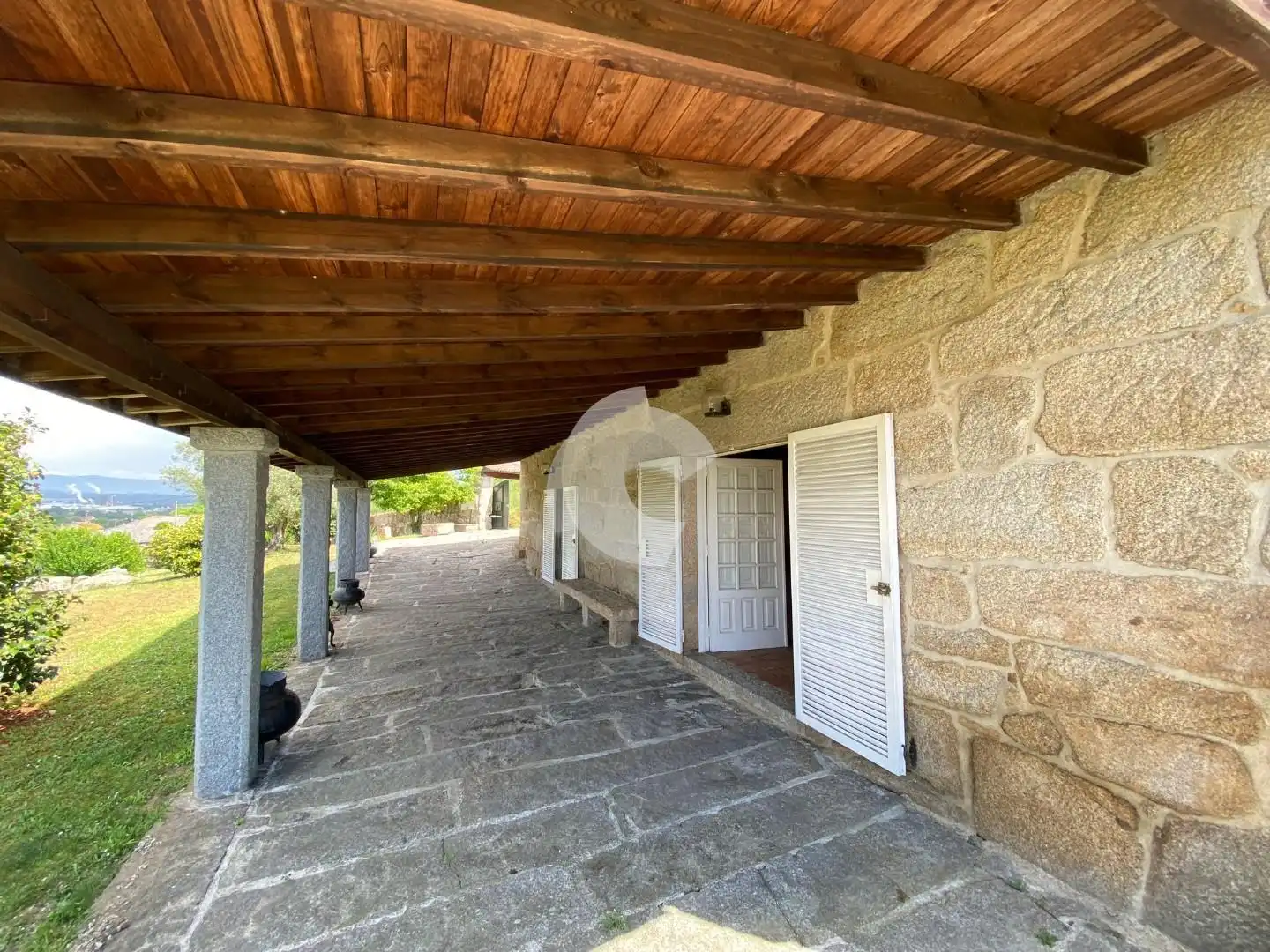 Casa o xalet en venda en San Cibrao das Viñas amb Calefacció, Jardí privat i Parquet