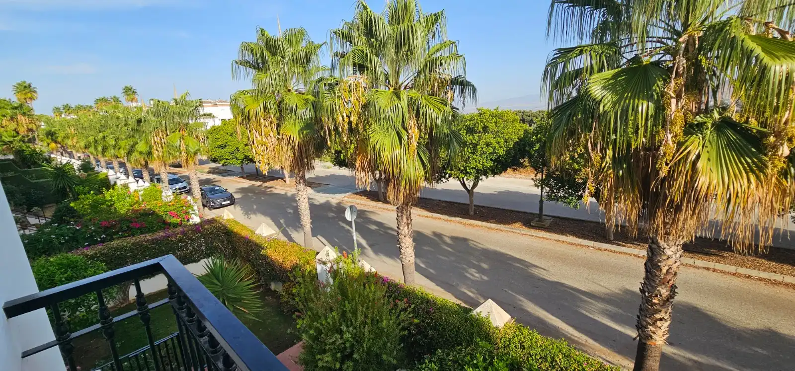 Vista exterior de Casa adosada de alquiler en Alhaurín de la Torre con Aire acondicionado, Jardín privado y Terraza
