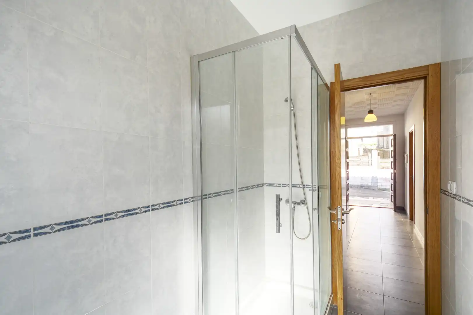 Bany de Casa o xalet en venda en Arteixo amb Parquet, Terrassa i Traster