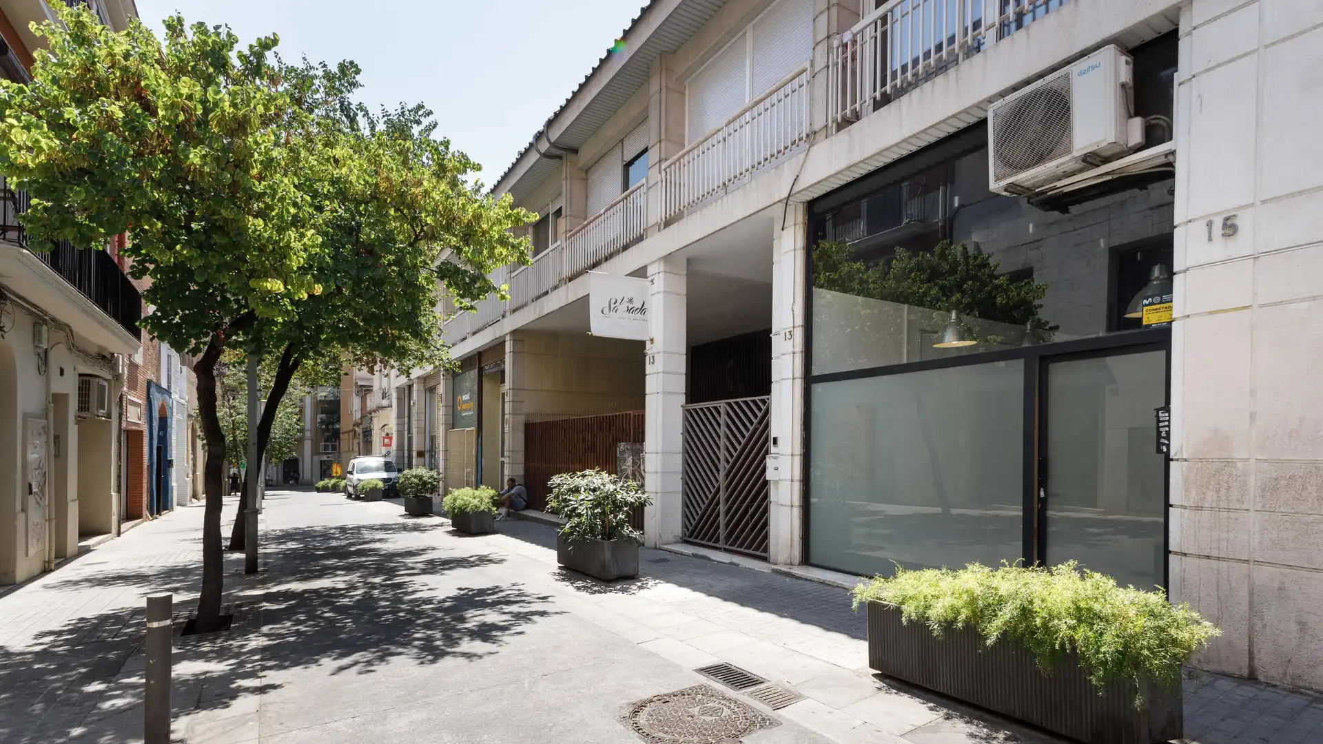 Vista exterior de Local de alquiler en Barcelona