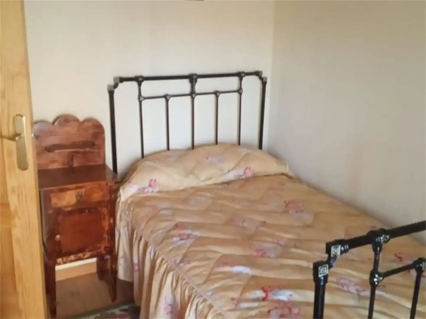 Dormitori de Casa adosada en venda en Vallejera de Riofrío