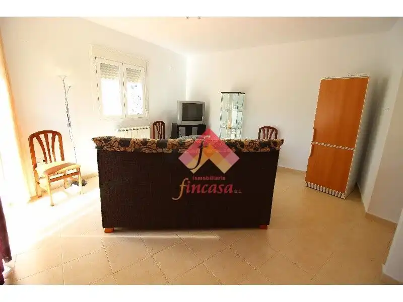Sala d'estar de Àtic en venda en Ronda amb Calefacció, Terrassa i Moblat