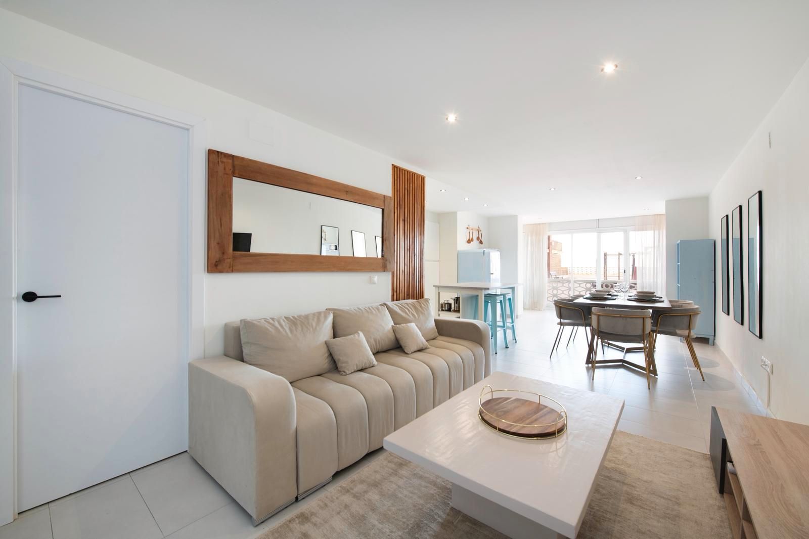 Living room of Planta baja for sale in Castelldefels  with Air Conditioner, Heating and Parquet flooring