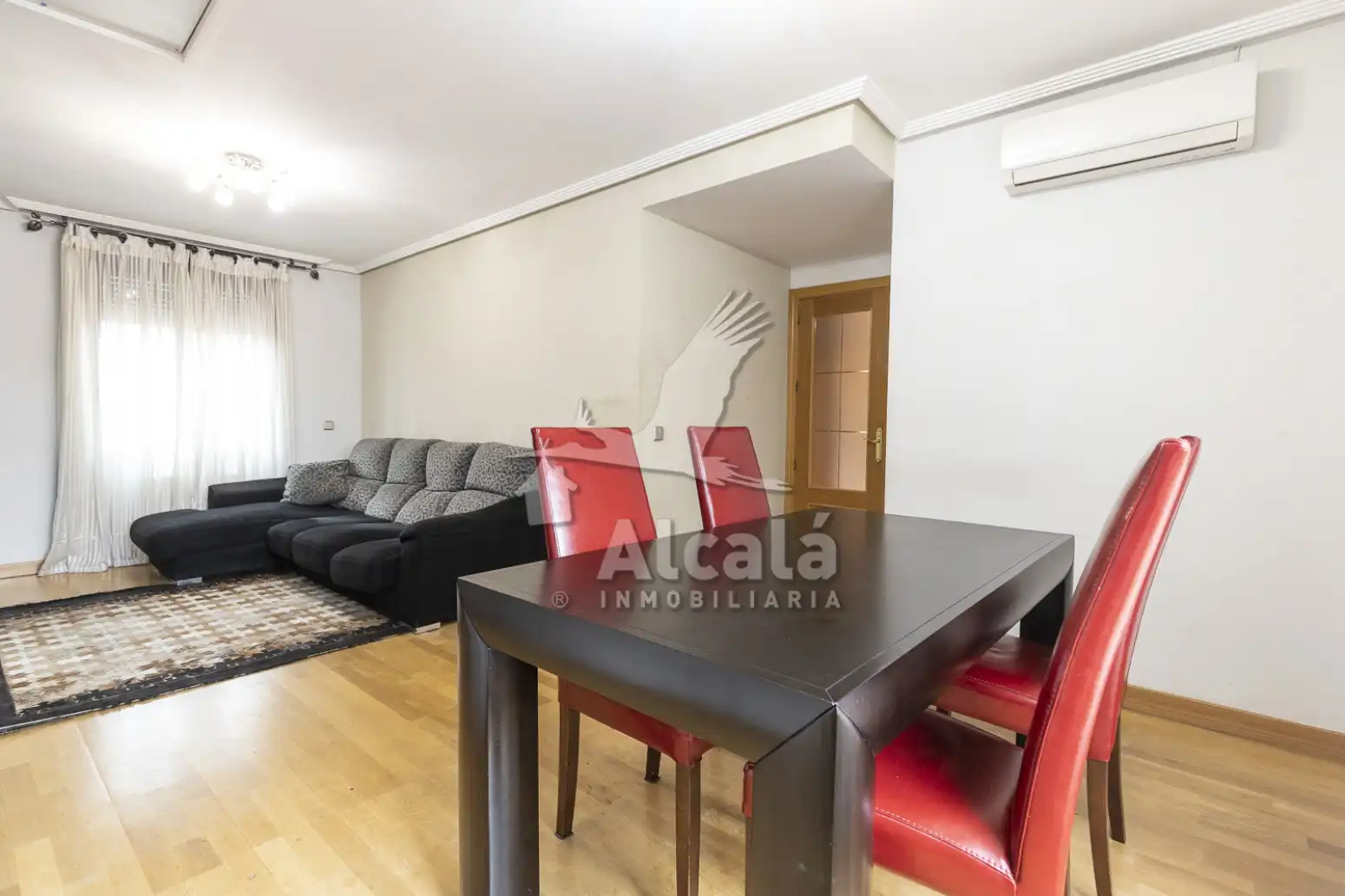 Habitación de Ático en venta en Alcalá de Henares con Aire acondicionado, Calefacción y Terraza