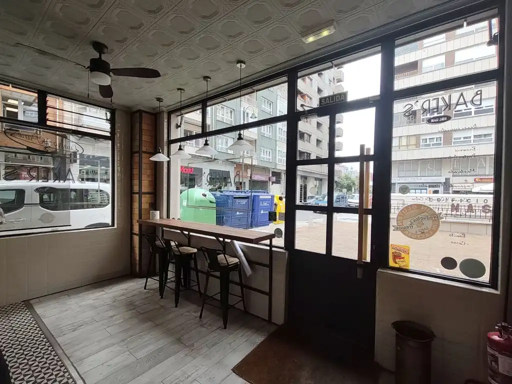 Business premises to rent in Calle José Cueto, imagen 8