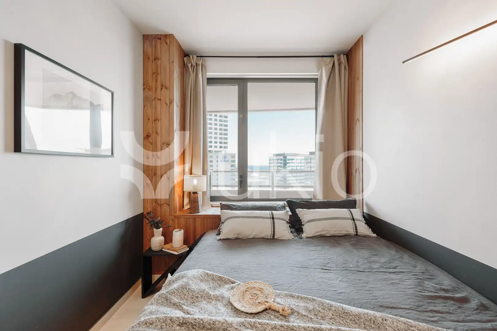 Dormitori de Apartament de lloguer en Barcelona amb Aire condicionat, Calefacció i Terrassa