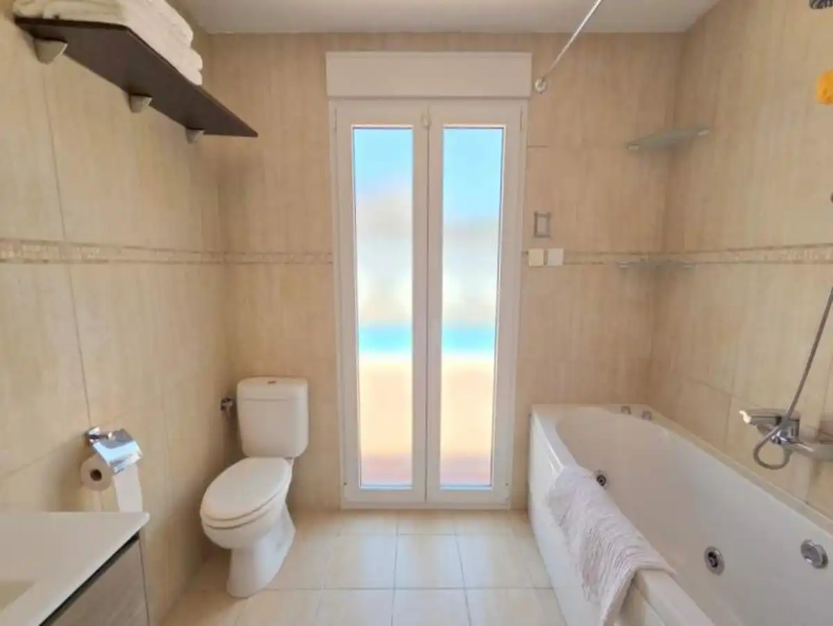 Bany de Casa o xalet en venda en Manilva amb Aire condicionat