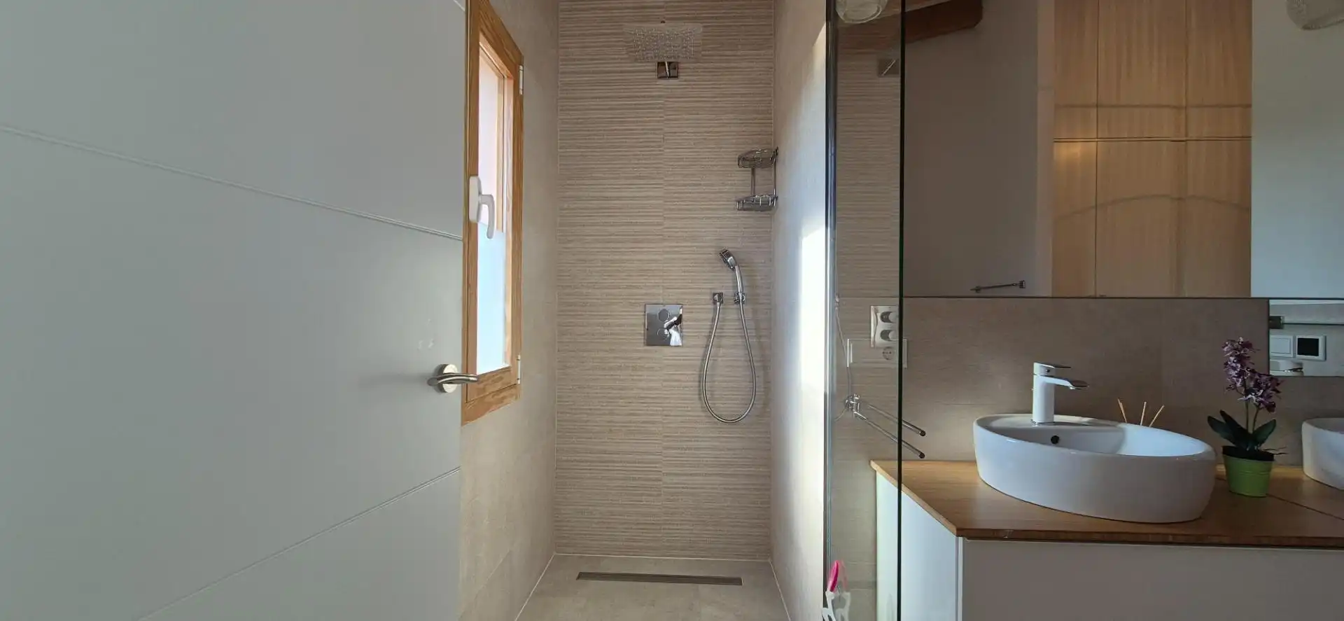 Baño de Finca rústica en venta en Alaró con Aire acondicionado, Calefacción y Terraza