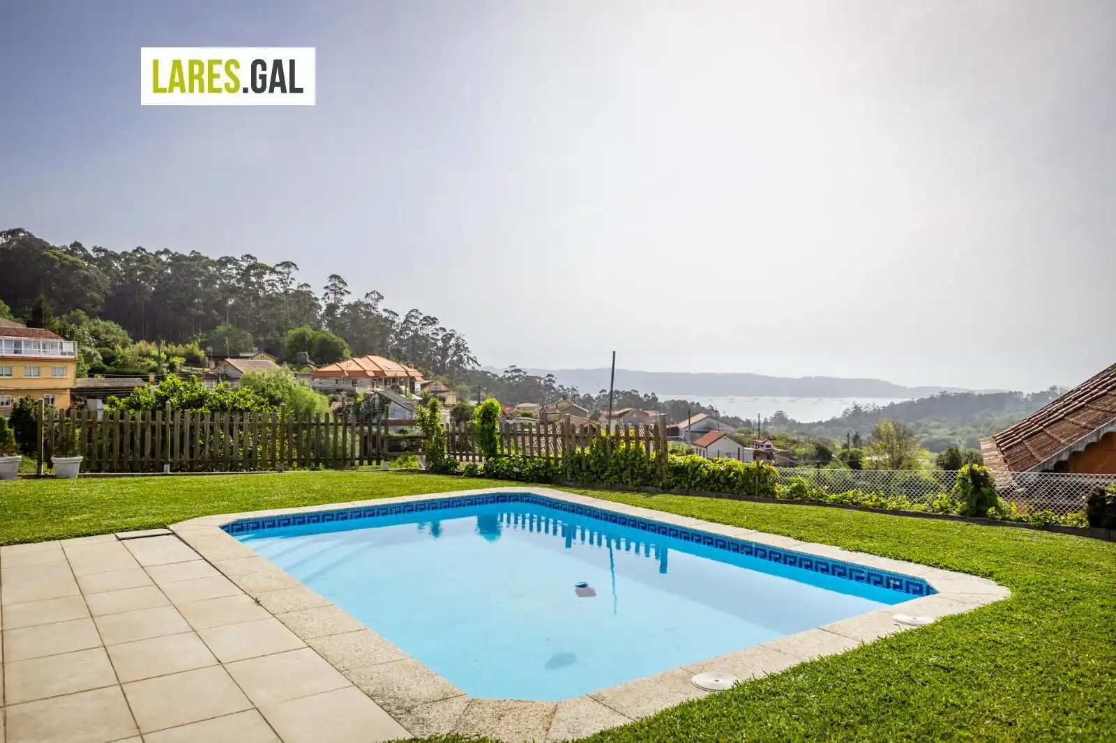 Piscina de Casa o chalet en venta en Bueu con Jardín privado, Terraza y Trastero