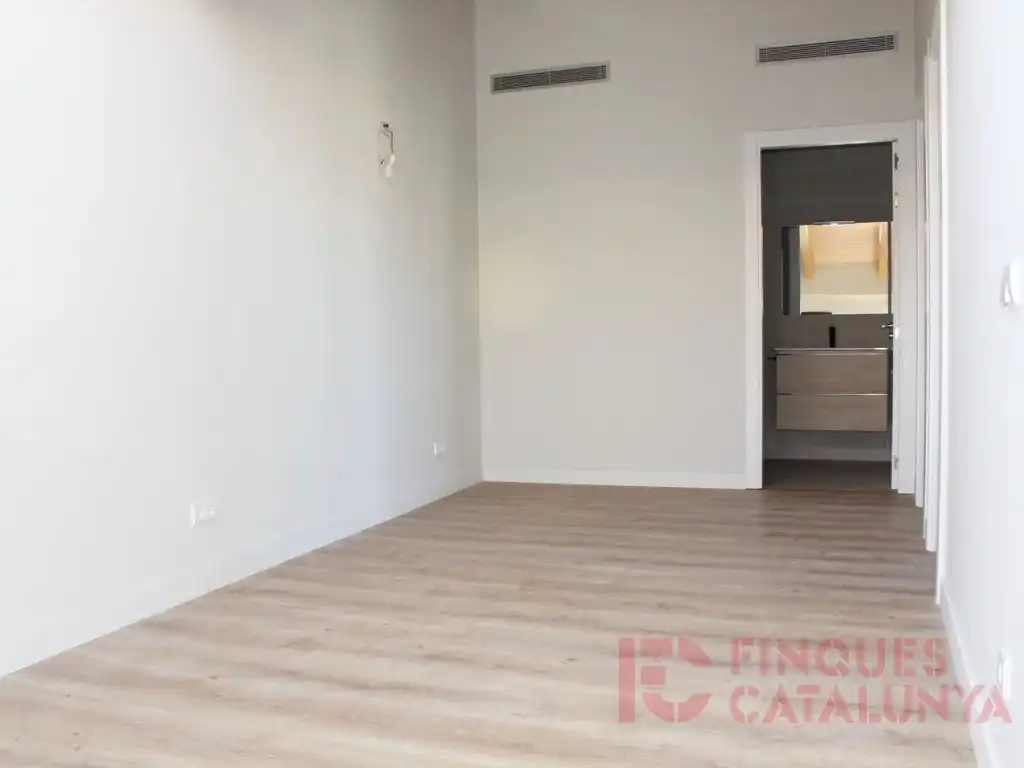 Bedroom of Duplexes for sale in Girona  with Air Conditioner and Terrace