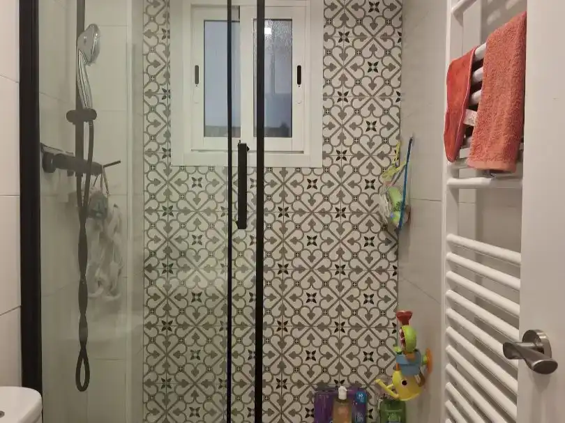Bathroom of Flat for sale in  Barcelona Capital  with Air Conditioner and Balcony