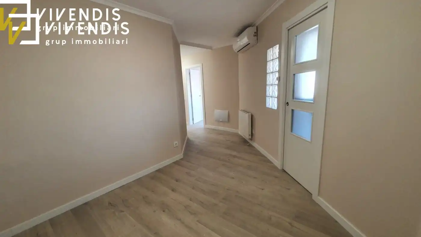 Attic for rent in Lleida  with Air Conditioner, Heating and Parquet flooring