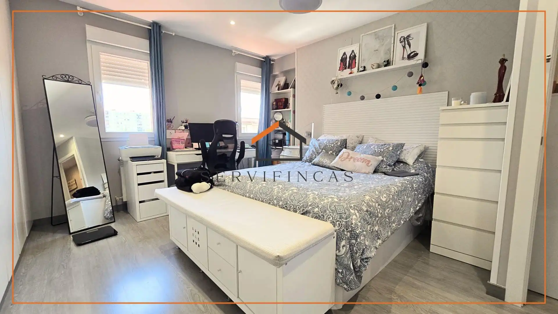 Habitación de Dúplex en venta en Madrid con Aire acondicionado, Trastero y Amueblado