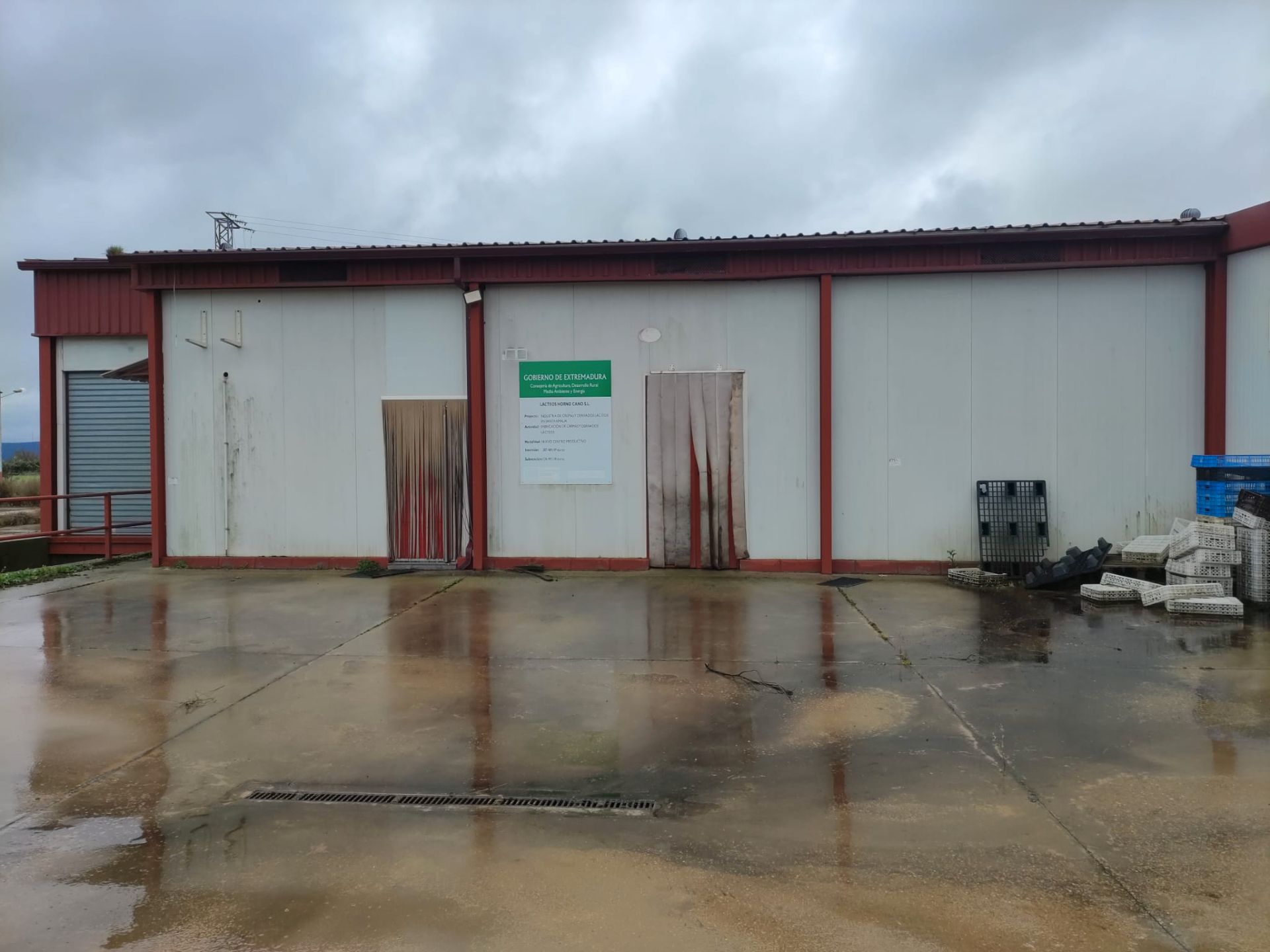 Exterior view of Industrial buildings for sale in Santa Amalia