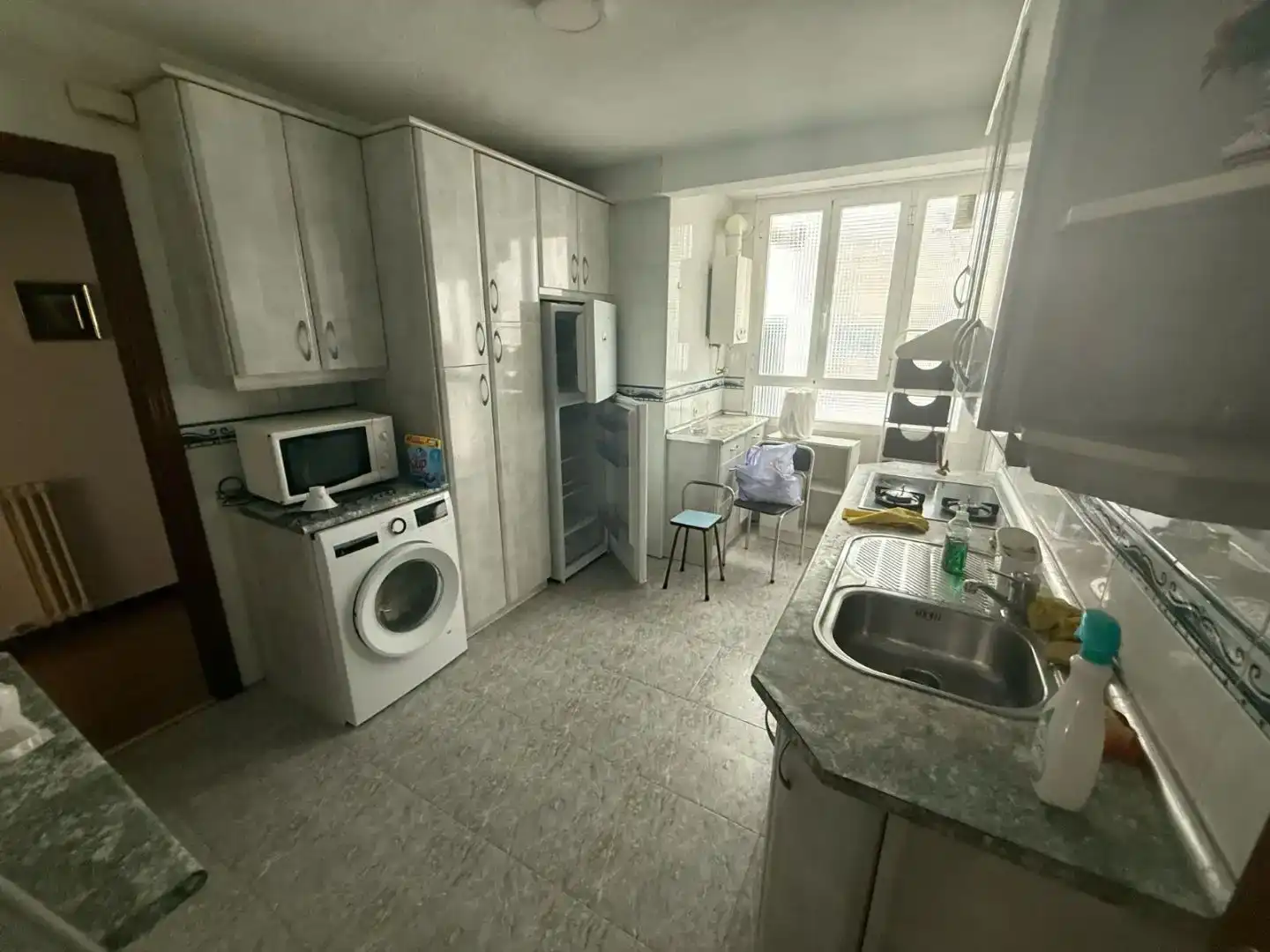 Kitchen of Flat for share in Madrid  with Furnished and Balcony