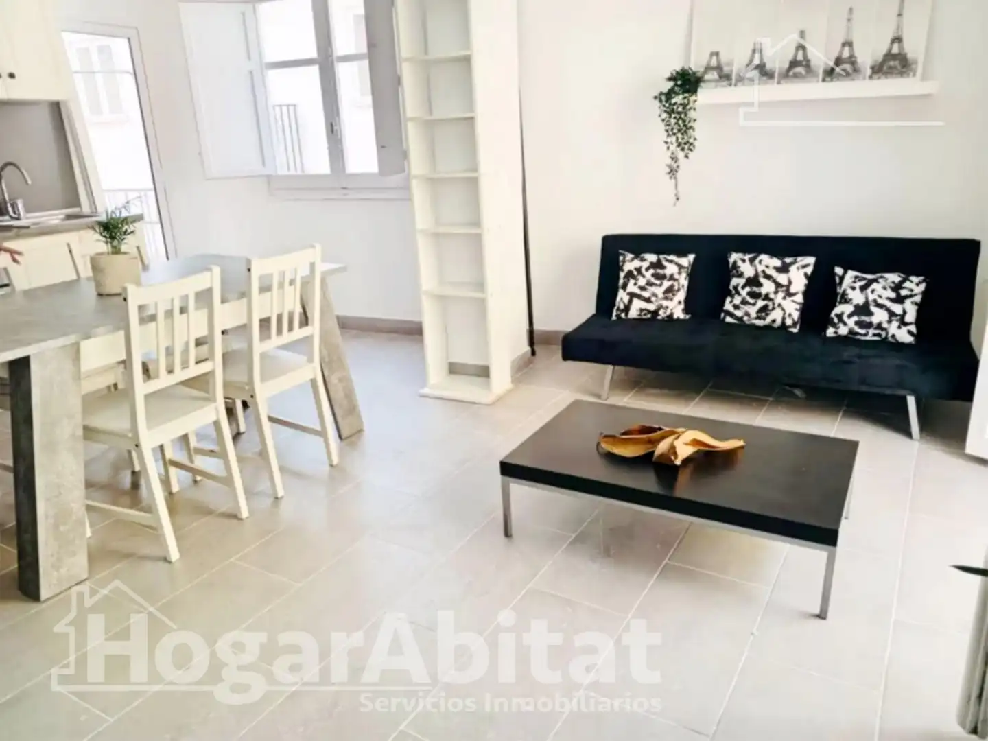 Sala d'estar de Pis en venda en Torrent amb Traster, Moblat i Balcó