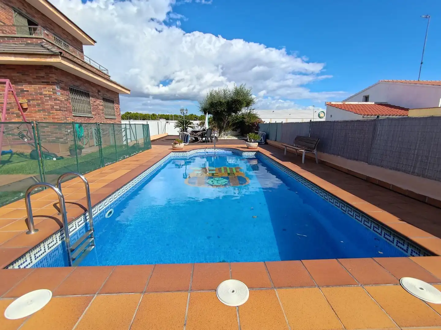 Piscina de Casa o chalet en venta en El Vendrell con Aire acondicionado, Calefacción y Jardín privado