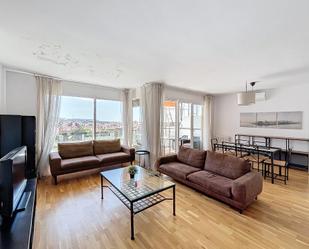 Sala d'estar de Apartament de lloguer en  Barcelona Capital amb Terrassa i Balcó