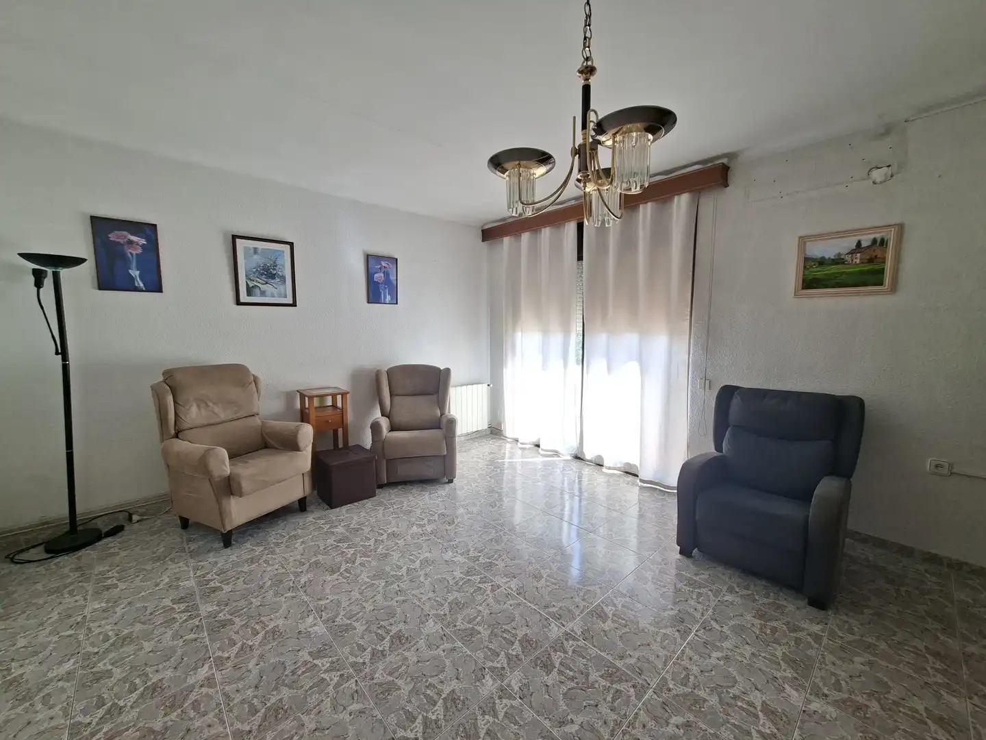 Sala de estar de Piso en venta en Valls con Calefacción, Trastero y Amueblado