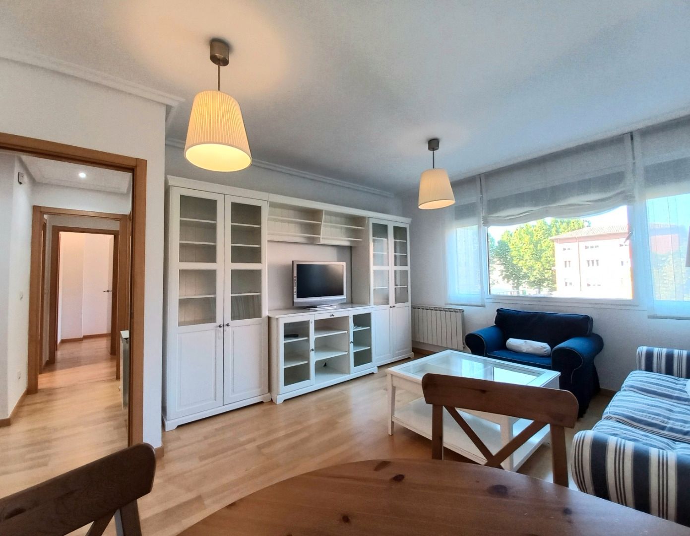 Sala d'estar de Apartament en venda en Burgos Capital amb Calefacció, Parquet i Traster