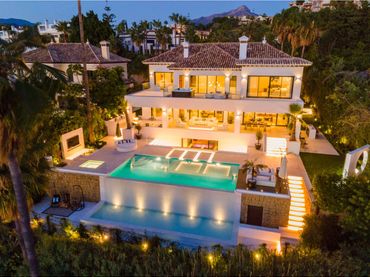 Casa con piscina en venta en Marbella Centro