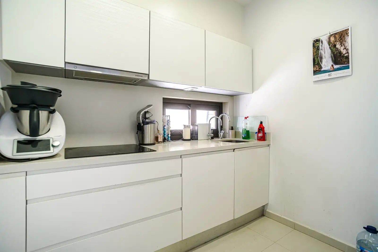 Cuina de Apartament en venda en Guardamar del Segura amb Terrassa, Traster i Balcó