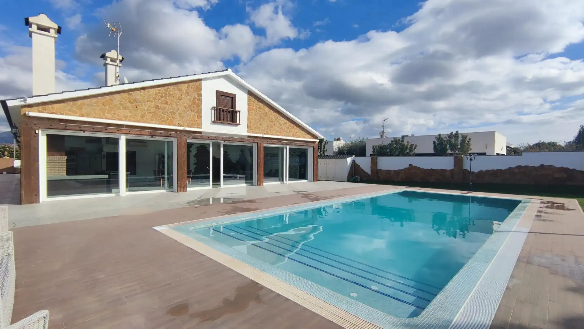 Piscina de Casa o chalet en venta en Mutxamel con Aire acondicionado, Calefacción y Jardín privado