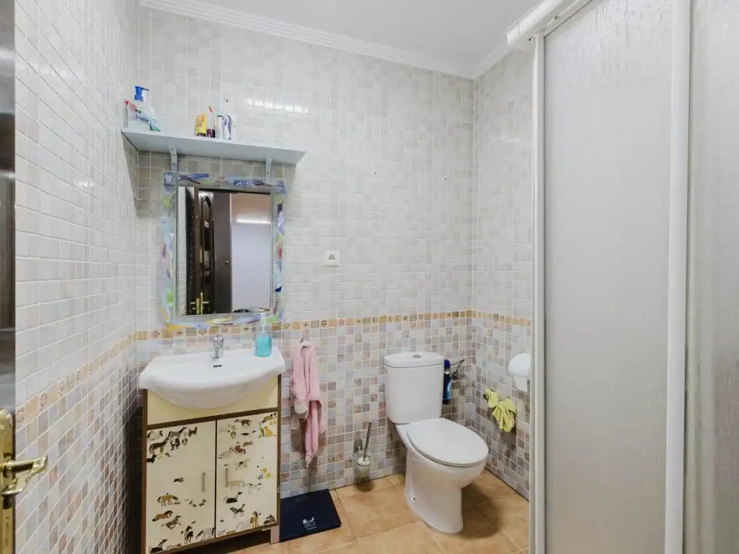 Bany de Casa o xalet en venda en Torrox amb Aire condicionat, Calefacció i Jardí privat