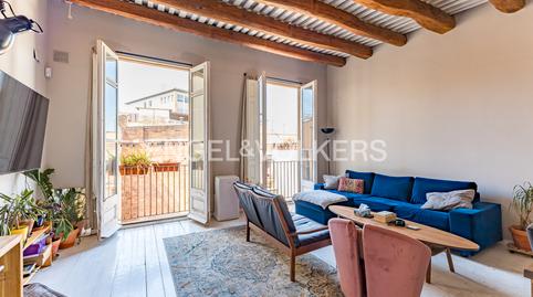 Foto 2 de Àtic en venda a El Raval, Barcelona