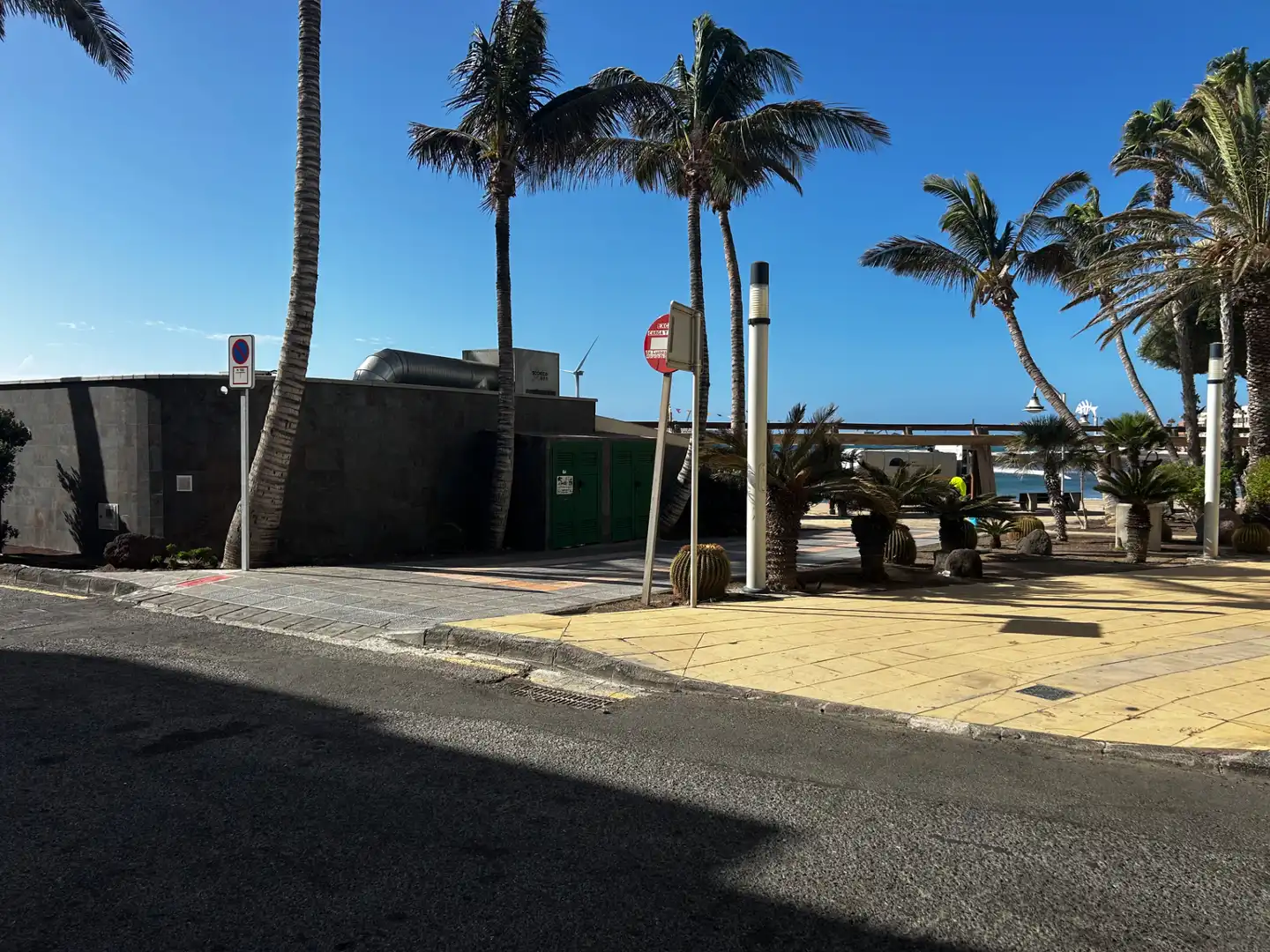 Exterior view of Detached homes for sale in Agüimes  with Air Conditioner, Terrace and Storage room