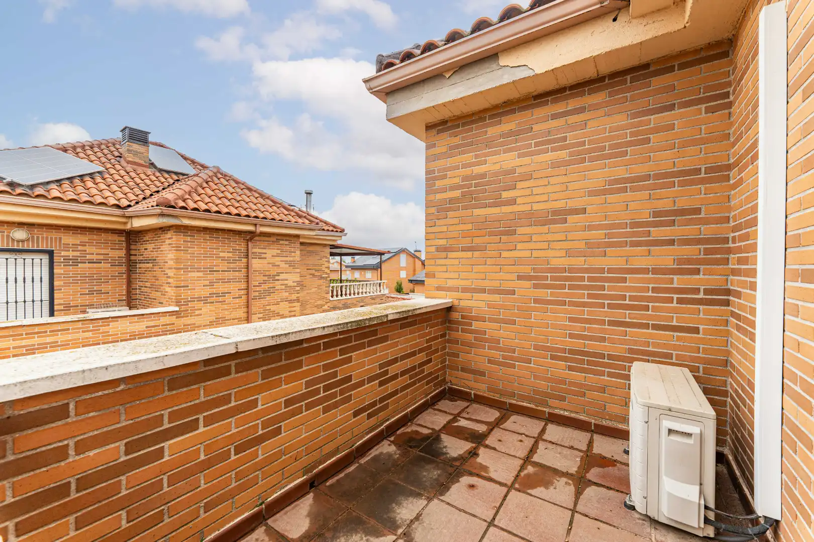 Terrassa de Casa o xalet en venda en Serranillos del Valle amb Aire condicionat, Calefacció i Jardí privat