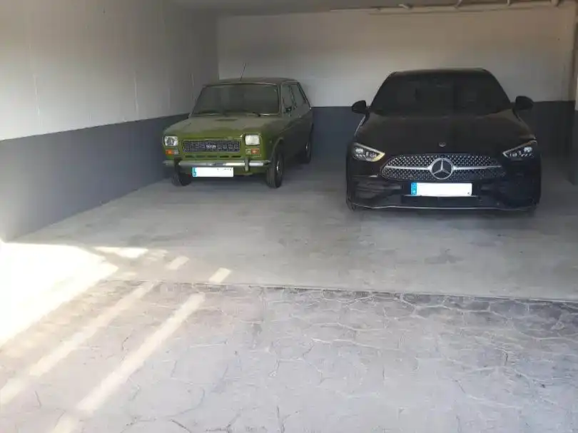 Aparcament de Casa o xalet en venda en La Roca del Vallès amb Aire condicionat