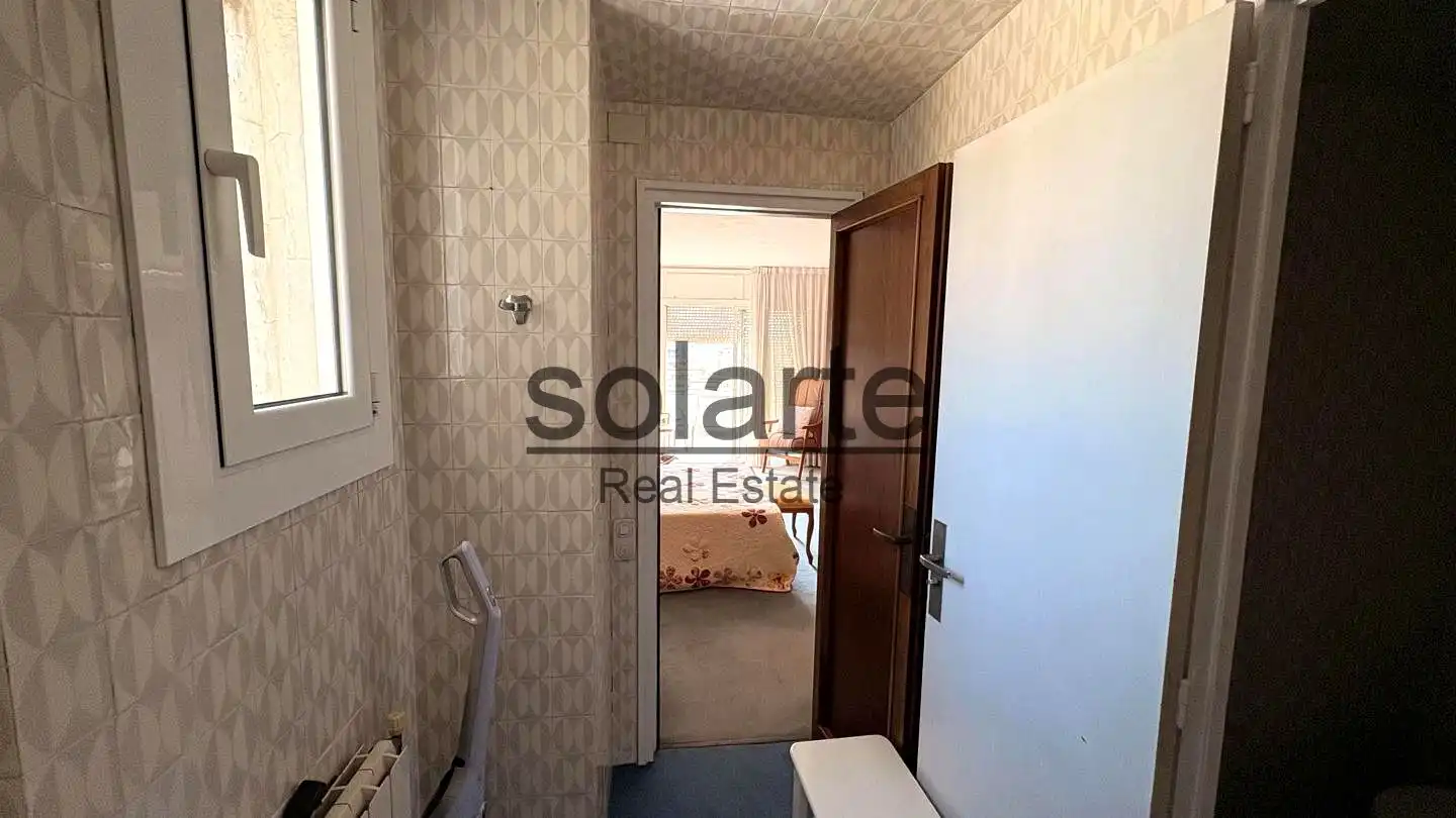 Habitación de Edificio en venta en L'Hospitalet de Llobregat