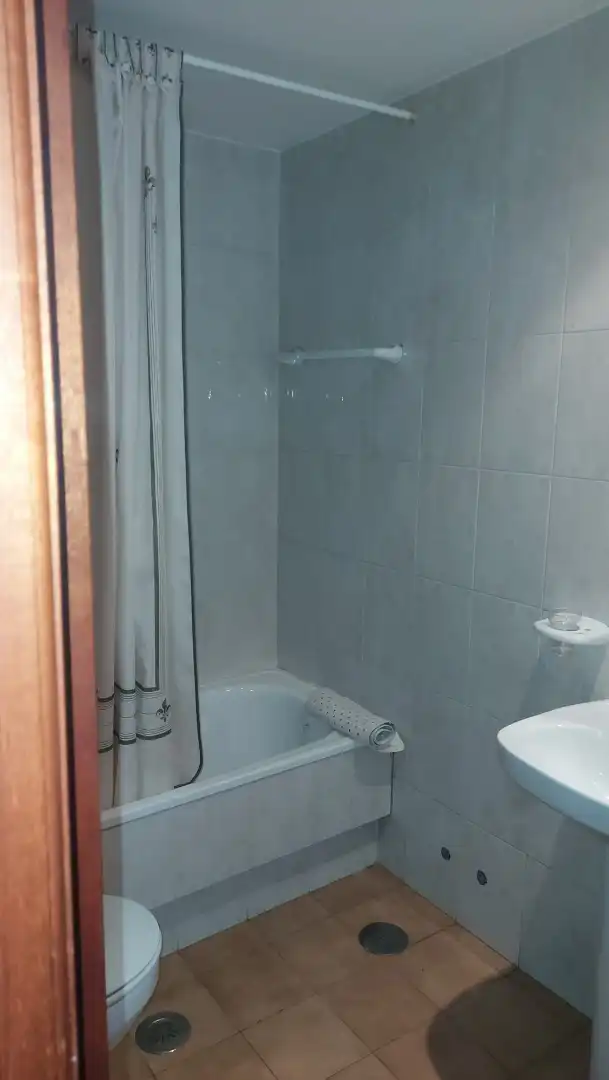 Bathroom of Flat for sale in Vigo   with Heating, Private garden and Terrace